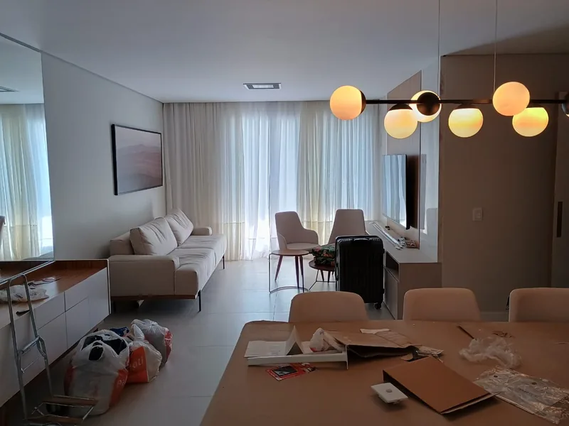 Pintura de apartamento em Curitiba, sala pintada e entregue limpa
